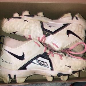 6Y Alpha Menace 3 shark BG with pink laces